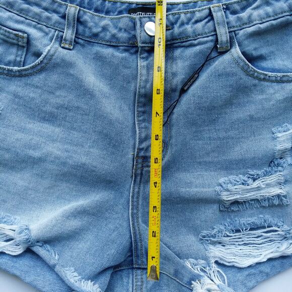 Pretty Little Thing Size 8 Denim Jean Shorts Cutoffs Distressed Boho Festival - Picture 8 of 10